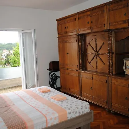 Ante Carov Apartmán