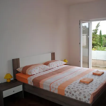Ante Carov Apartmán *